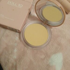 Dollcake Yellow Pressed Finishing Powder Compact
